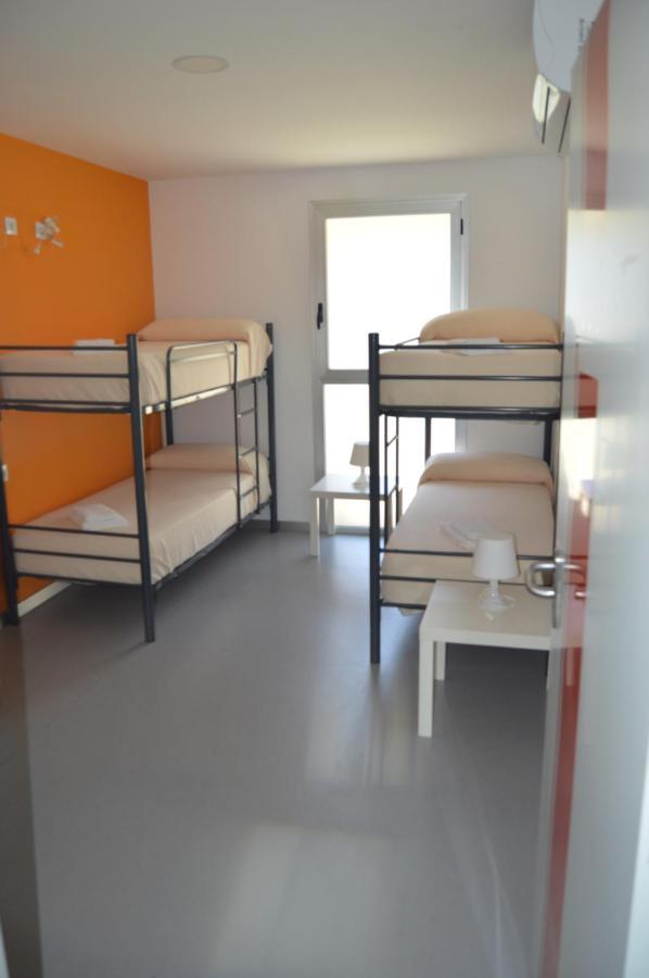 Hostel Divino Morales Arroyo de la Luz Buitenkant foto